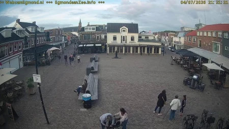Live at Pompplein Square in Egmond aan Zee
